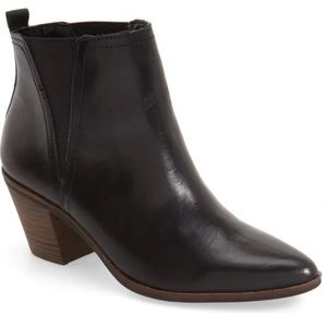 Lucky Brand Lorry Chelsea Boot